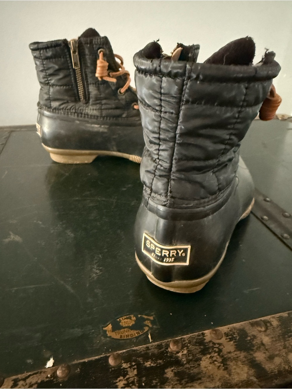 sperry top sider women Saltwater Duck Boots Black Quilt 6.5 - Picture 2 of 5
